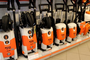 STIHL un VIKING meža un dārza tehnika