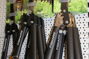 FISKARS instrumenti un virtuves piederumi