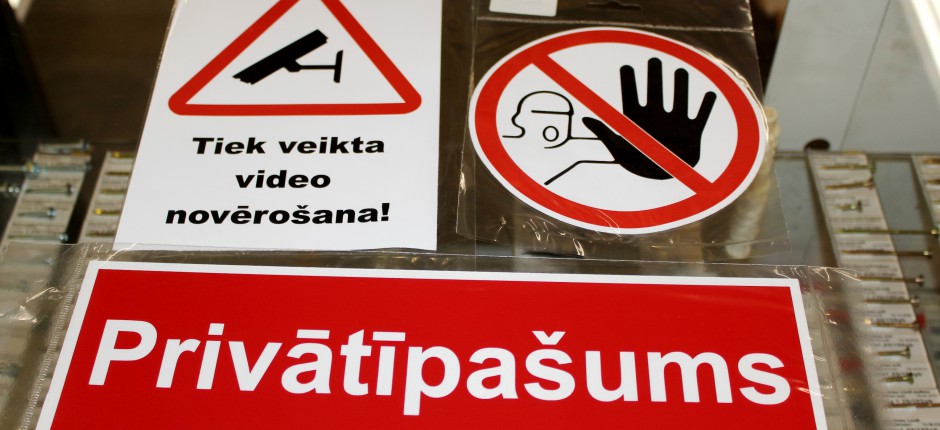 Pārdošanā brīdinājuma zīmes